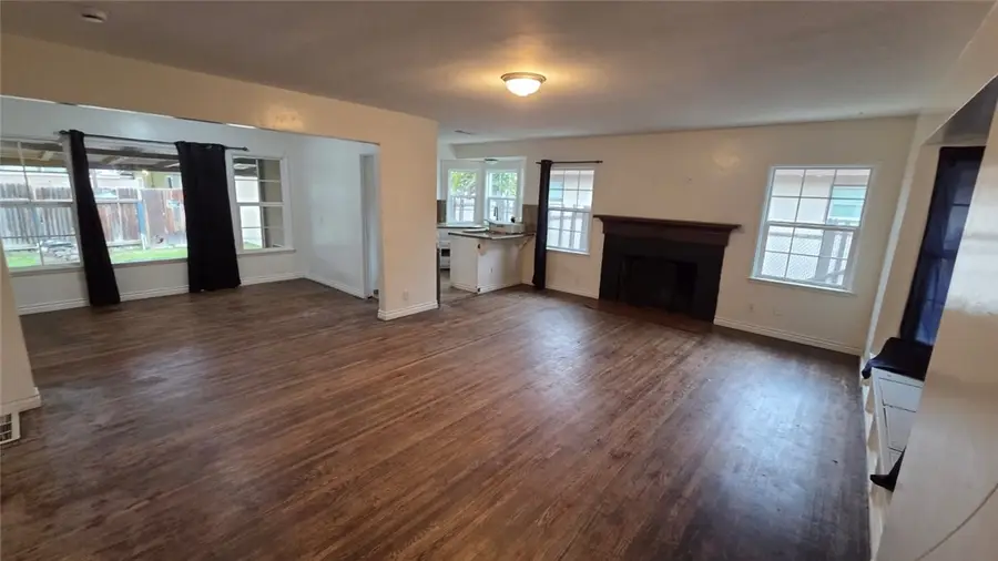 1706 Shamrock, Bakersfield, CA 93304 - Image #3