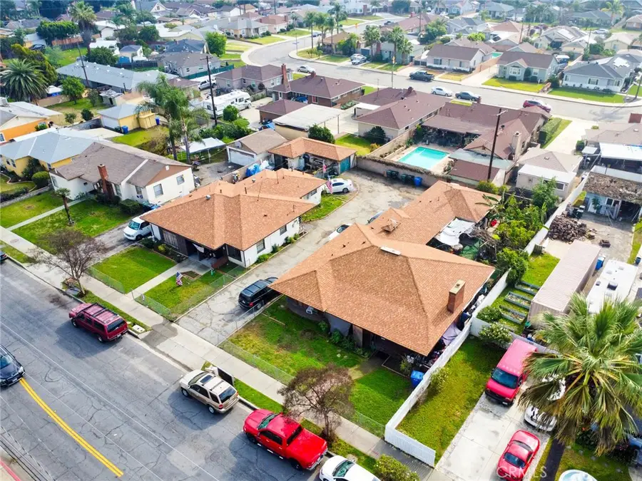 886 E Kingsley Avenue, Pomona, CA 91767 - Image #2