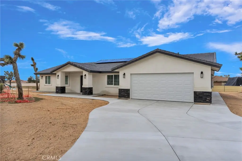 20190 Osseo Road, Apple Valley, CA 92308 - #1