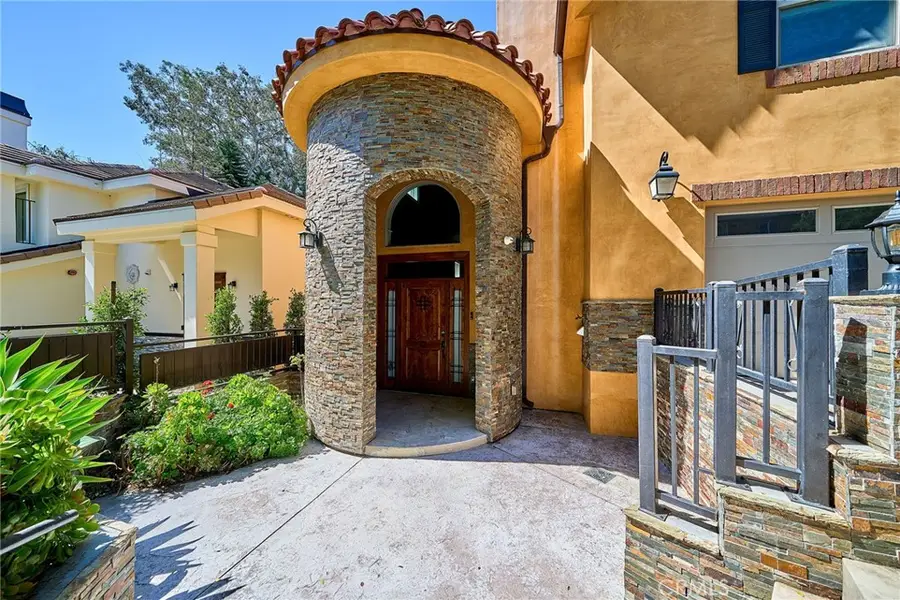 1219 Frances Avenue, Fullerton, CA 92831 - #3