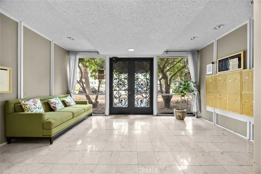 400 S La Fayette Park #213, Los Angeles, CA 90057 - #2