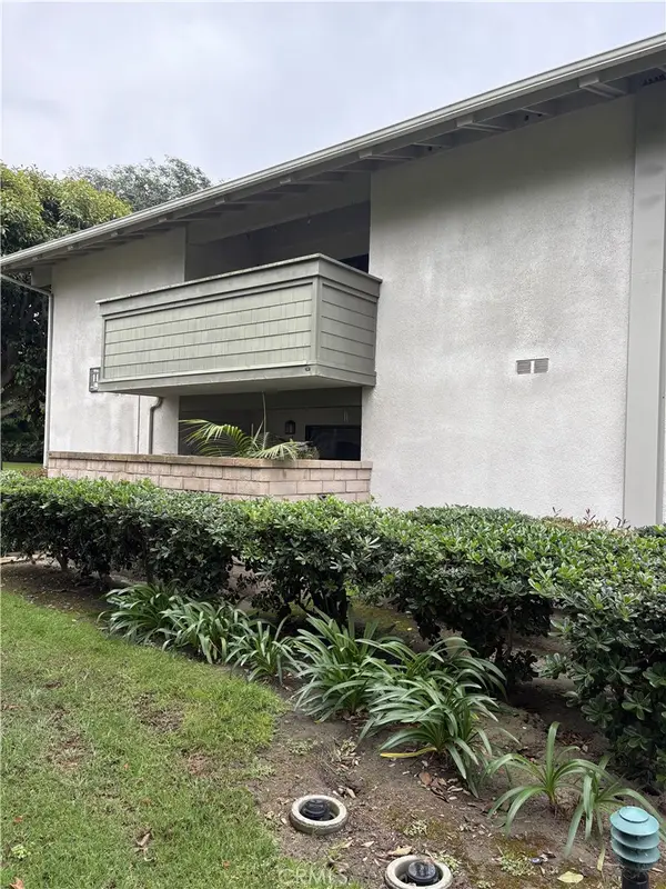 8777 Coral Springs Court #11H, Huntington Beach, CA 92646