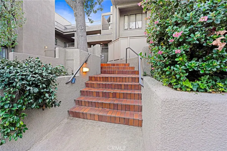 1310 E Orange Grove #103, Pasadena, CA 91104 - #2