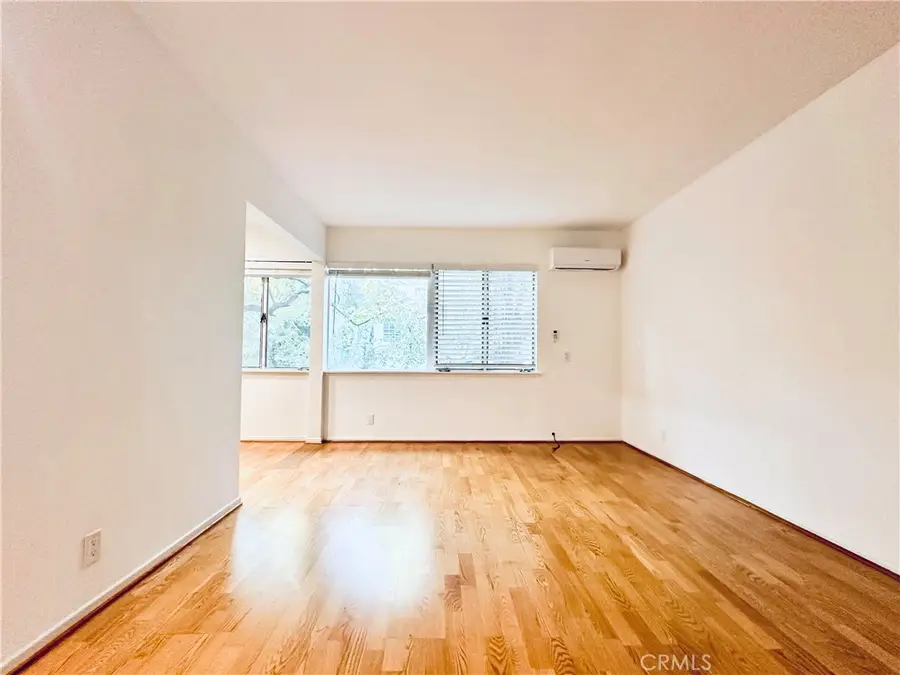 239 S Barrington Avenue #F8, Los Angeles, CA 90049 - #2