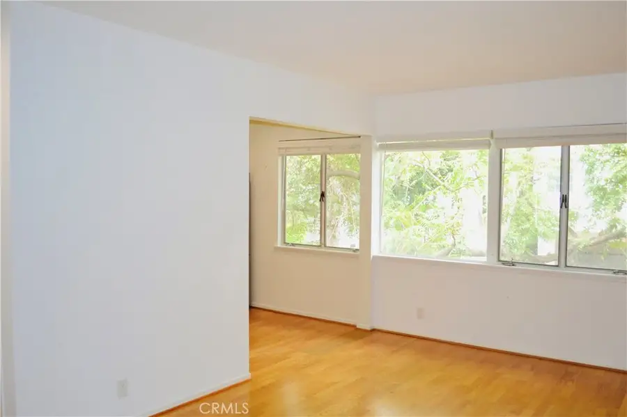 239 S Barrington Avenue #F8, Los Angeles, CA 90049 - #3