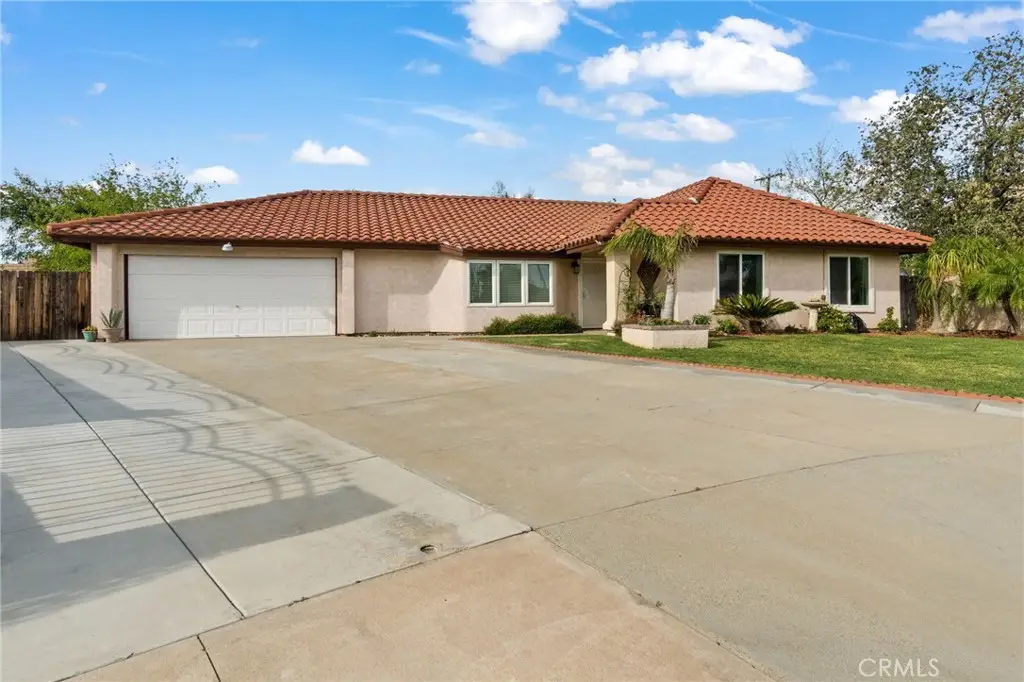 682 W Cheshire, Rialto, CA 92377 - #1