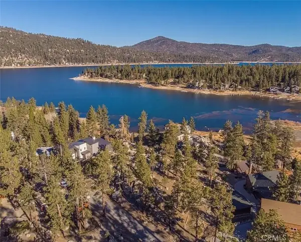 831 Cove Drive, Big Bear Lake, CA 92315