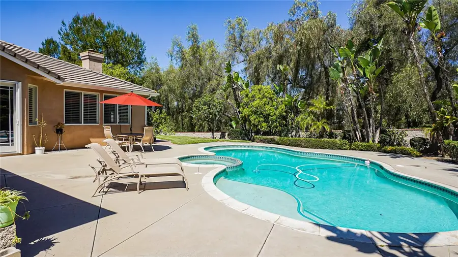 16693 Weeping Willow, Riverside, CA 92503 - #2