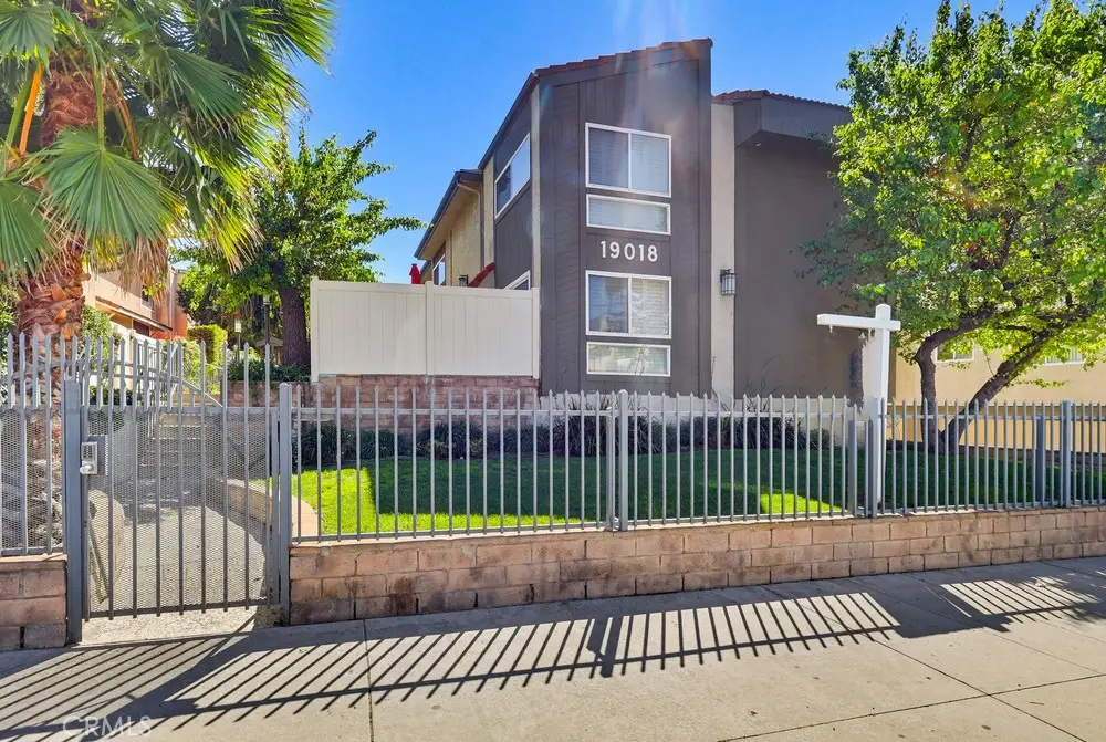 19018 Sherman Way #110, Reseda, CA 91335 - #1