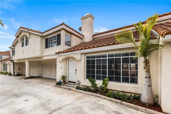 2537 Orange Avenue #D, Costa Mesa, CA 92627