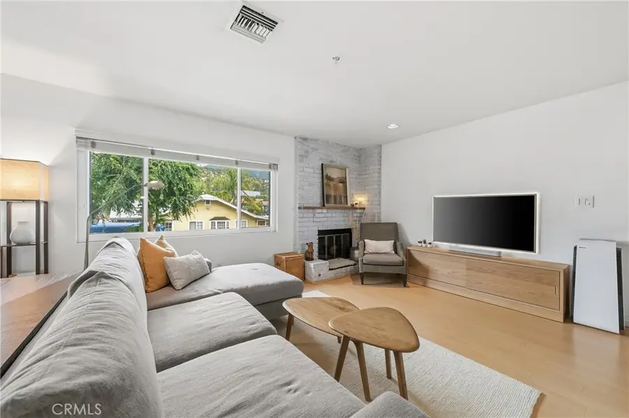 121 S Madison Ave #B, Monrovia, CA 91016 - #2