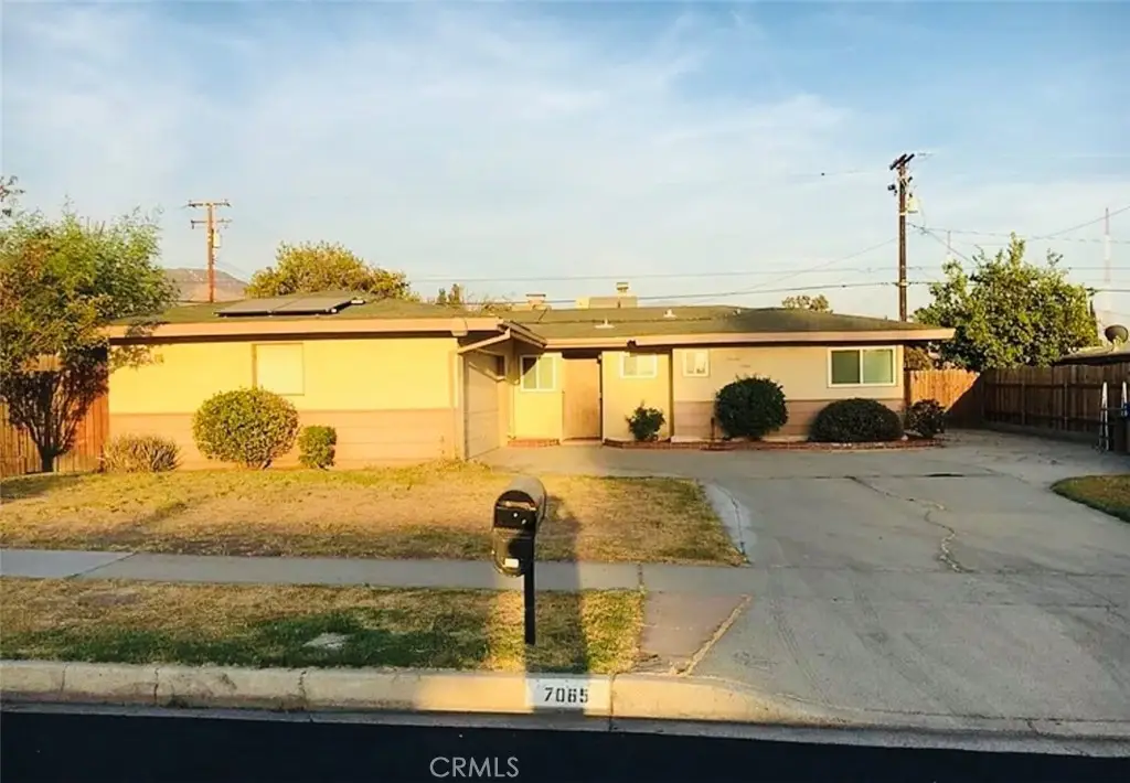 7065 Buchanan, San Bernardino, CA 92404 - #1