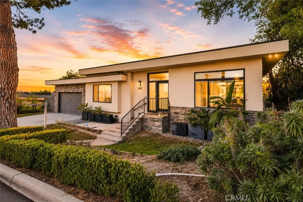 2637 N Mountain Avenue, Claremont, CA 91711 - #1