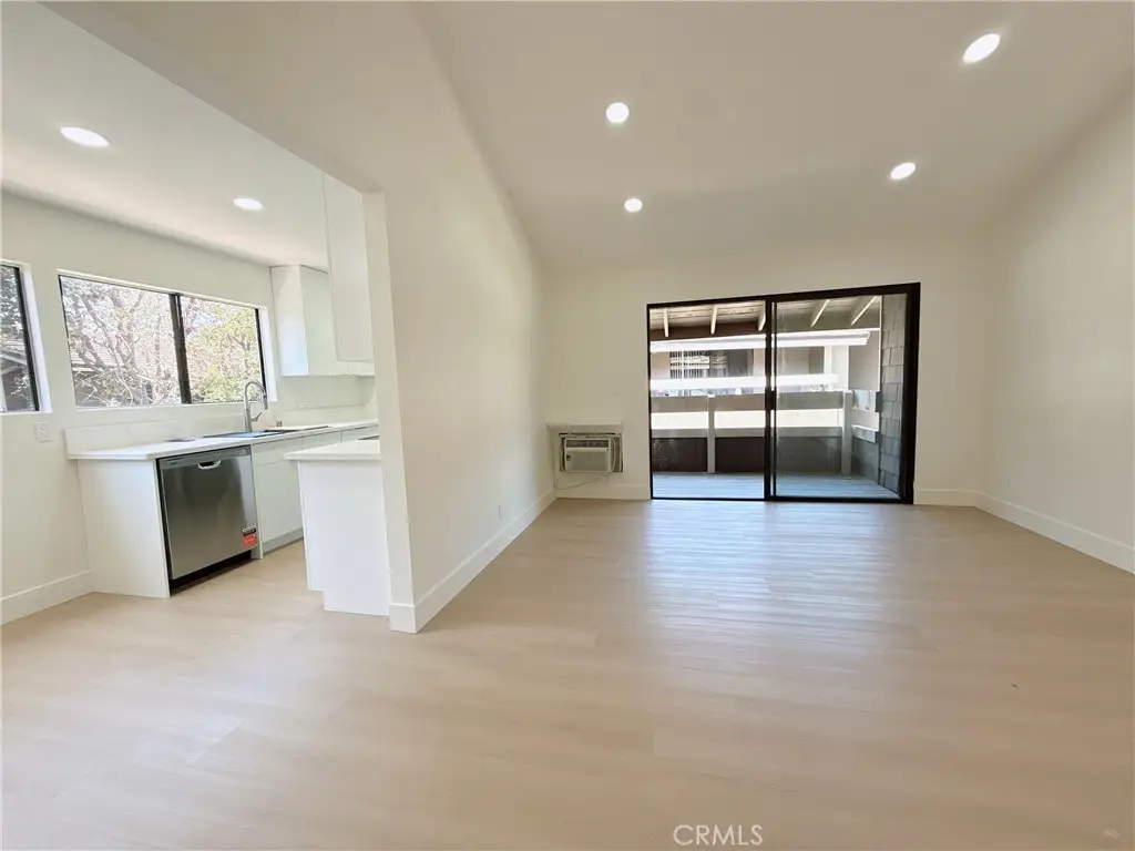 256 Streamwood, Irvine, CA 92620 - #1