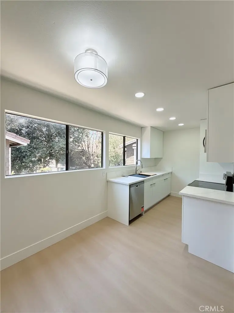 256 Streamwood, Irvine, CA 92620 - #2