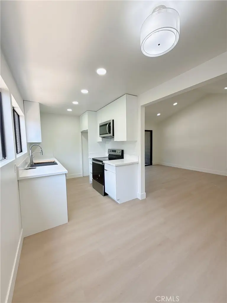 256 Streamwood, Irvine, CA 92620 - #3