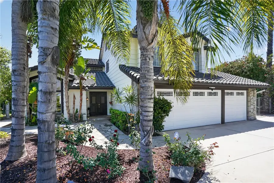 2081 Country Hills Lane, Riverside, CA 92503 - #2