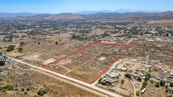 19 Lukens, Perris, CA 92570