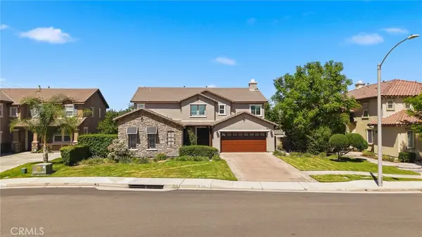6981 Wild Lupine Road, Eastvale, CA 92880