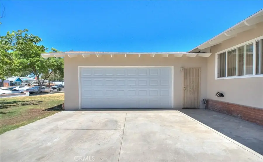 1217 W Vesta, Ontario, CA 91762 - #3