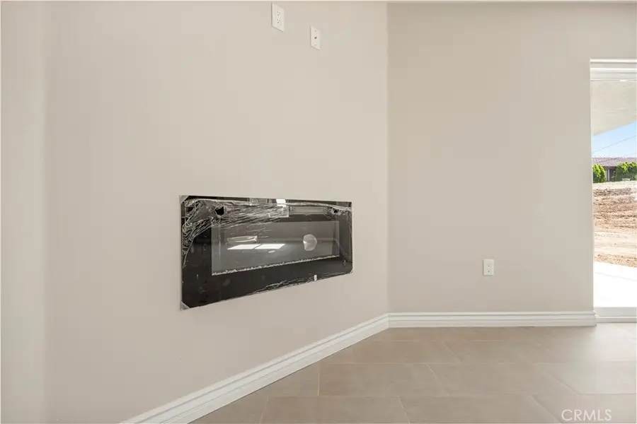 18427 Talisman, Hesperia, CA 92345 - #3