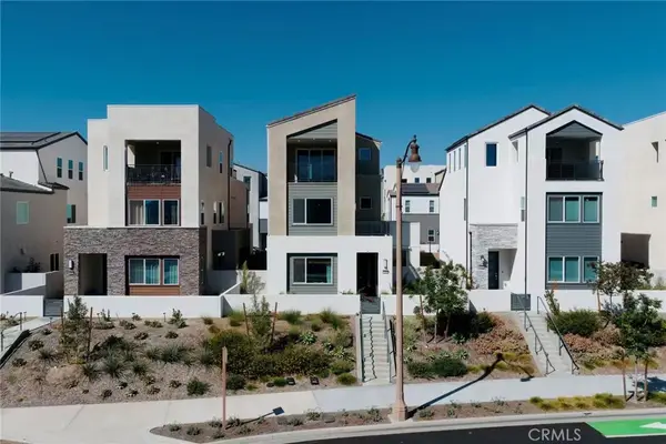 426 Treble, Irvine, CA 92618