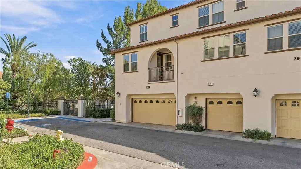 827 The Promenade #F, Azusa, CA 91702 - #1