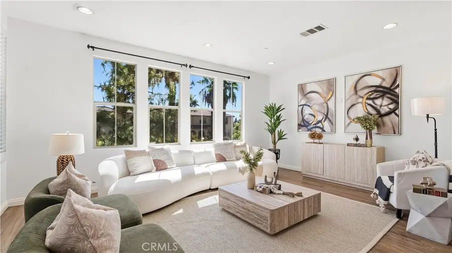 827 The Promenade #F, Azusa, CA 91702 - #3
