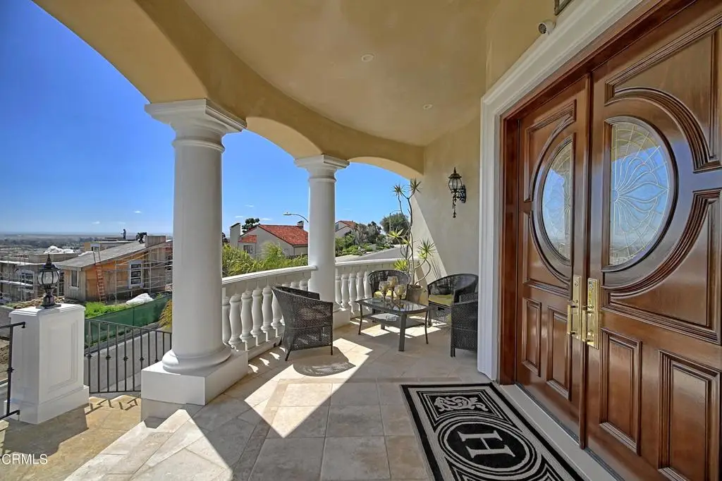 6153 Cobblestone Drive, San Buenaventura Ventura, CA 93003 - Image #1
