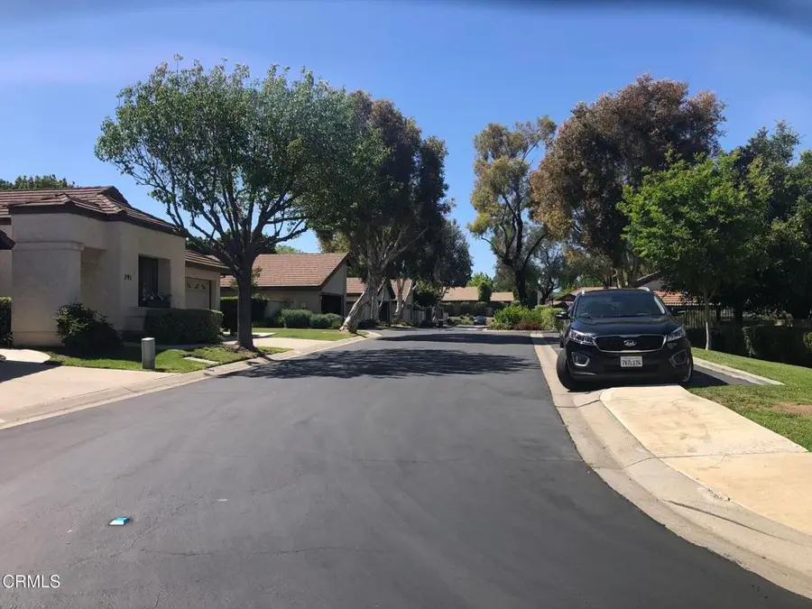 369 Estancia Place, Camarillo, CA 93012 - Image #3