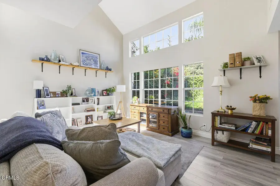 9813 Sweetwater Lane, San Buenaventura Ventura, CA 93004 - Image #2