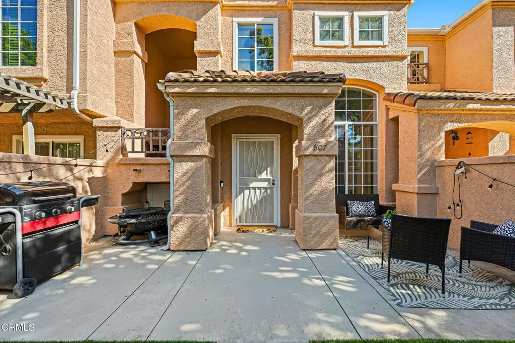807 Kingfisher Way, Oxnard, CA 93030 - Image #1
