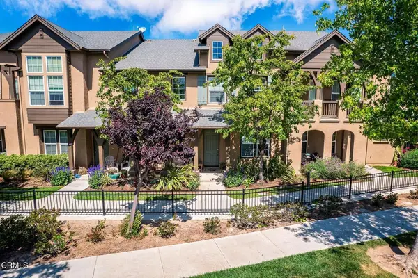 337 Feather River Place, Oxnard, CA 93036