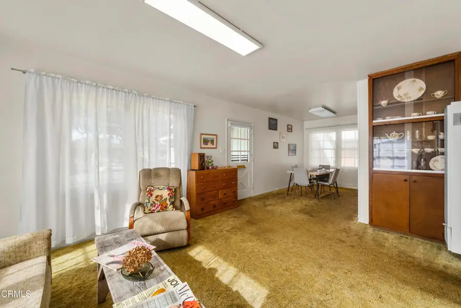 426 S Dos Caminos Avenue, San Buenaventura Ventura, CA 93003 - Image #2