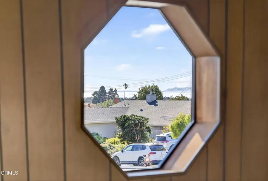 312 Regis Avenue, San Buenaventura Ventura, CA 93003 - Image #3