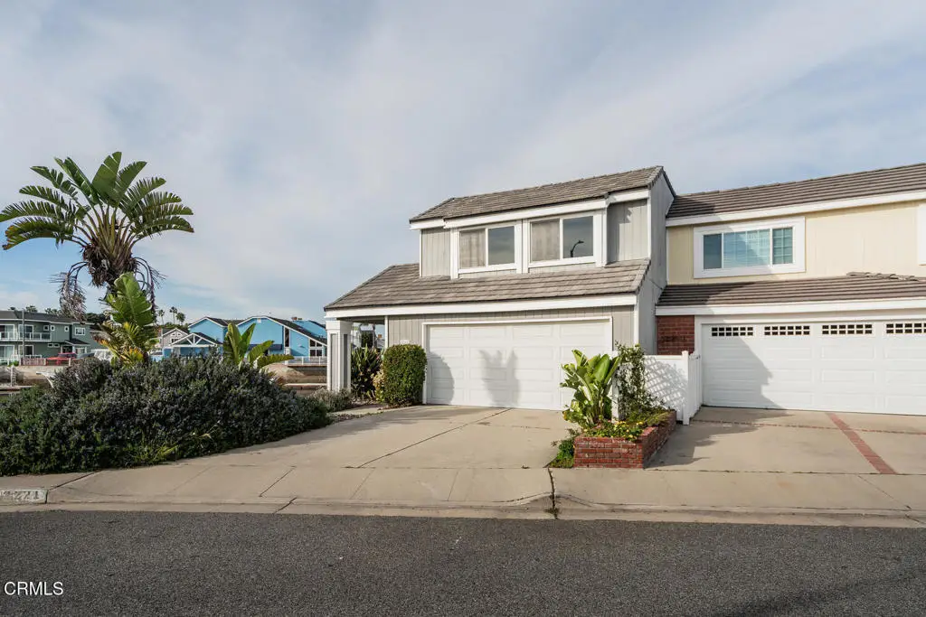 2221 Kingsbridge Lane, Oxnard, CA 93035 - Image #1