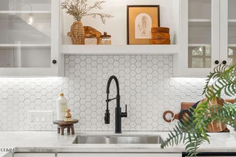 242 E Mcfarlane Drive, San Buenaventura Ventura, CA 93001 - #3