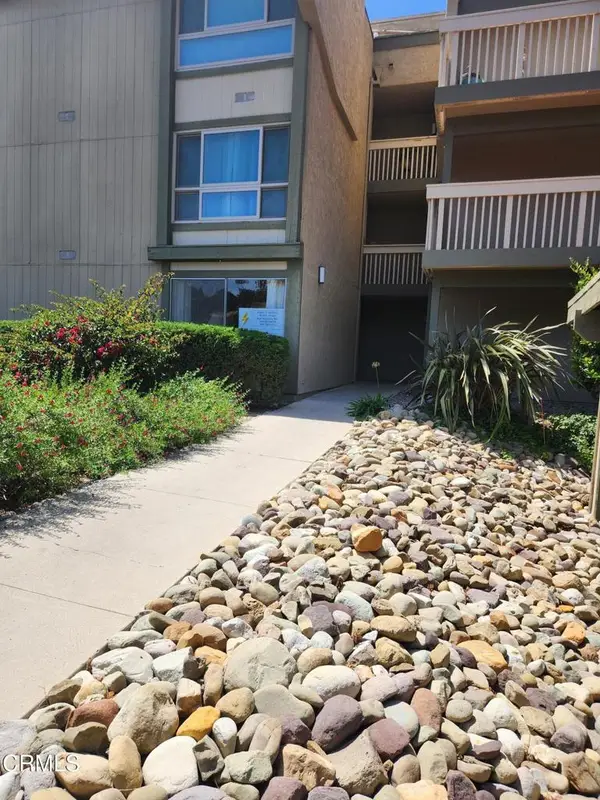 324 Chestnut Hill Court #11, Thousand Oaks, CA 91360
