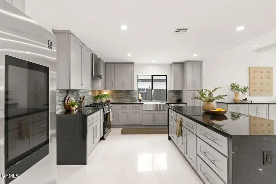 5647 Ramara Avenue, Woodland Hills, CA 91367 - #3