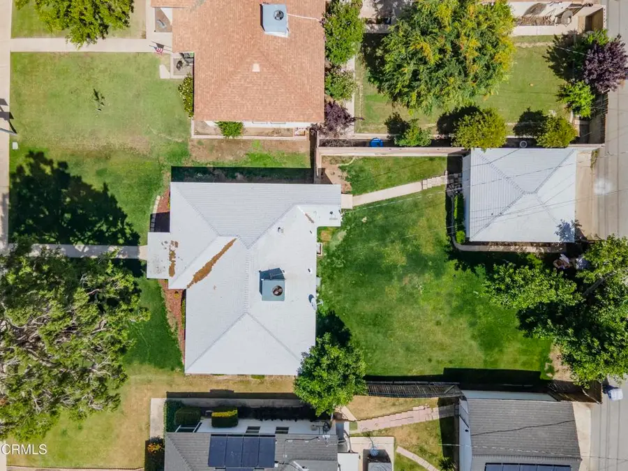2907 Truxtun Avenue, Bakersfield, CA 93301 - #2