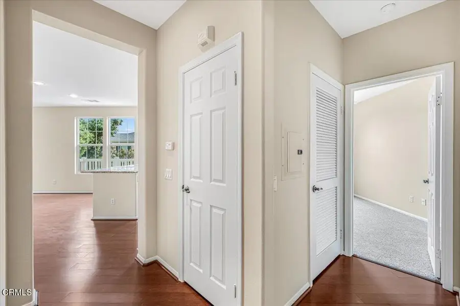 990 Holiday Avenue, San Buenaventura Ventura, CA 93003 - #2