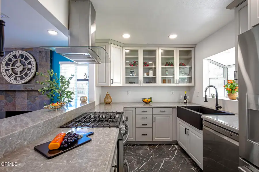 335 W Avenida De Las Flores, Thousand Oaks, CA 91360 - #3