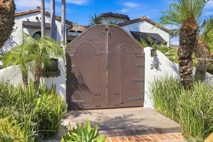 25 Encinal Place, San Buenaventura Ventura, CA 93001 - #2