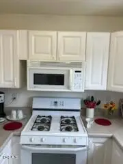 394 396 Hurst Avenue, San Buenaventura Ventura, CA 93001 - #3