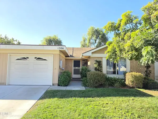 1306 Village 1, Camarillo, CA 93012