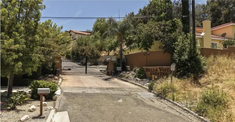 24856 Bella Vista Drive, Newhall, CA 91321 - #2