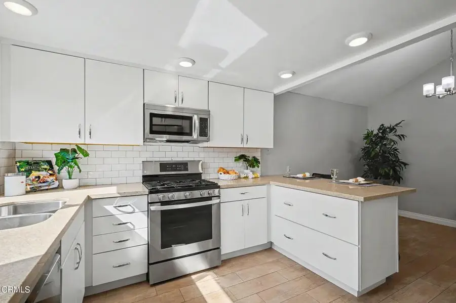 534 Holly Avenue, Oxnard, CA 93036 - #2