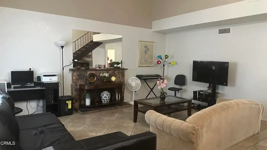 120 Clark Court, Oxnard, CA 93033 - #3