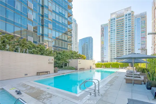 1155 South Grand Avenue #2105, Los Angeles, CA 90015