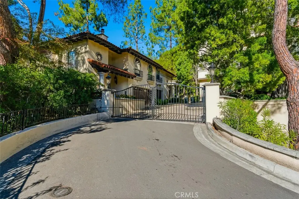 56 N Arroyo, Pasadena, CA 91105 - #1